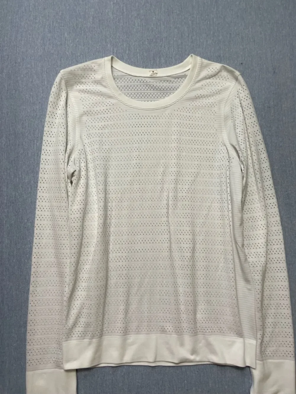 Lululemon Swiftly Breathe Long Sleeve Squad Size 8 White